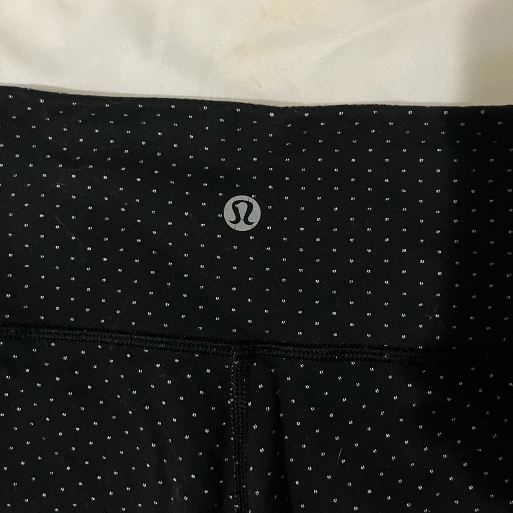 Lululemon long polka dot black leggings size 6